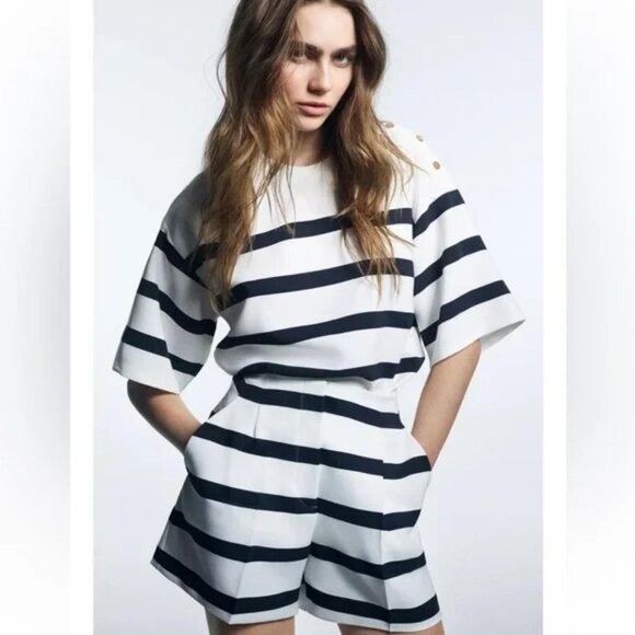 ZARA PLEATED STRIPED SHORTS - Picture 2 of 3